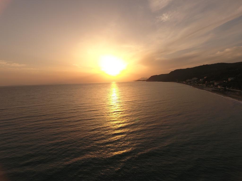 Filanthi Apartments Paralia Vrachou Luaran gambar